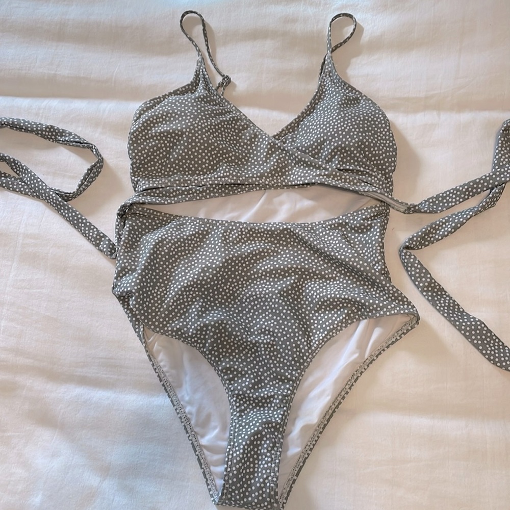 Pinklily size medium Caribbean crush mint polka dot one piece swimsuit